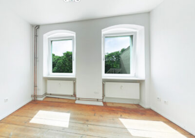 Kreuzberg zum Wohlfühlen nahe Markthalle Neun und Lausitzer Platz: Bezugsfreies Apartment mit Blick ins Grüne